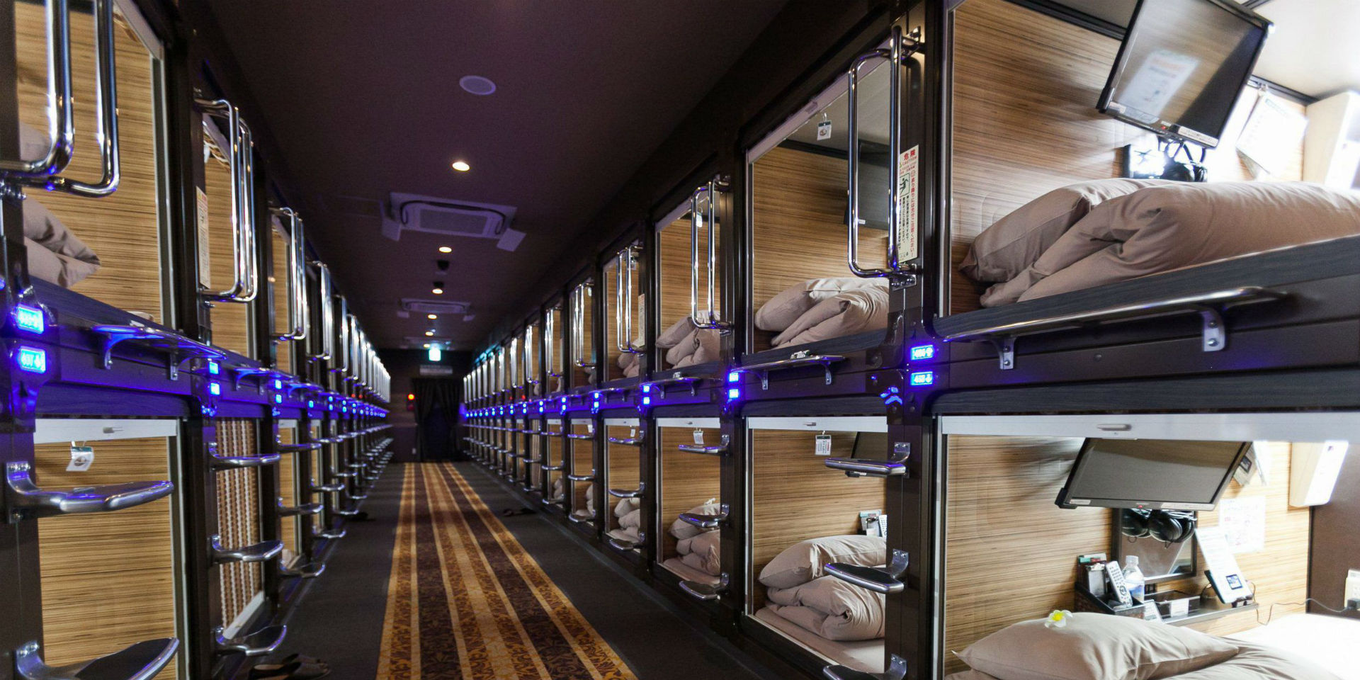 capsule hotel